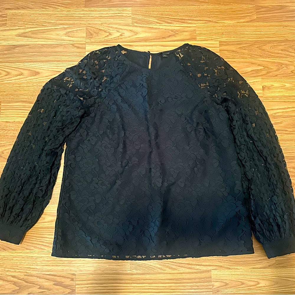 Stunning black lace blouse. Banana Republic size L